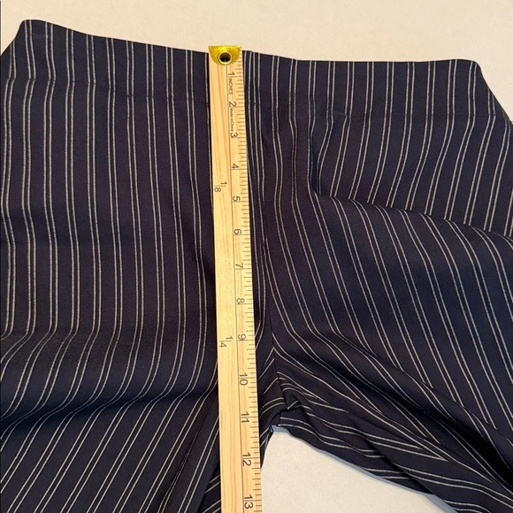 Chico's Navy So Slimming Brigitte Pinstriped Button Hem Crop Pants Size 6 - Picture 5 of 12